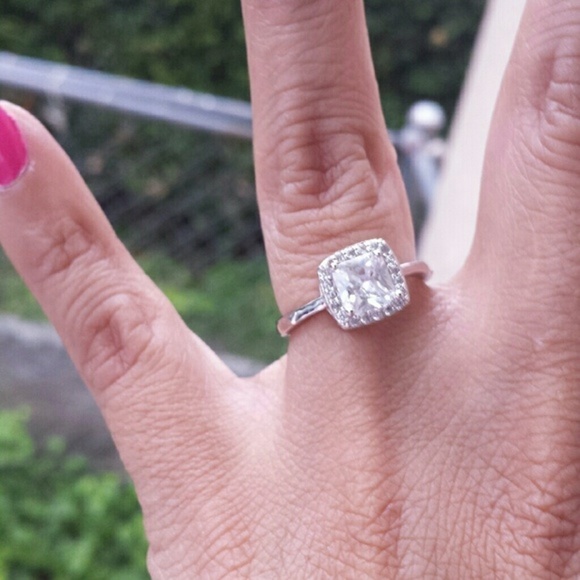 Jewelry - Ladies Ring